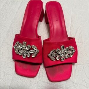 AEROSOLES Women's Fuchsia Embellished Heels